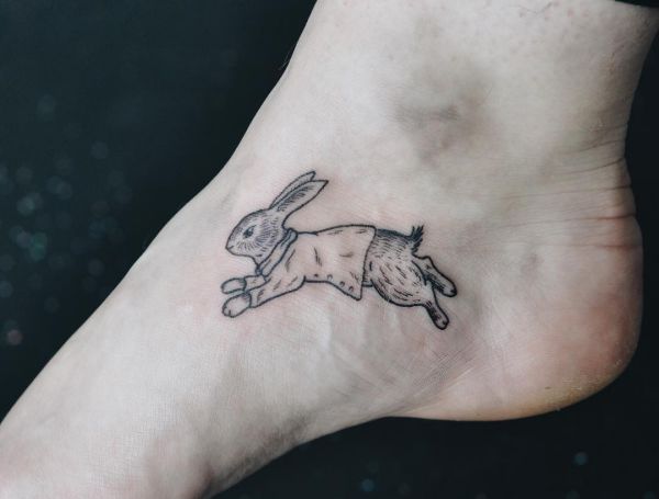 20 stylish foot tattoo concepts