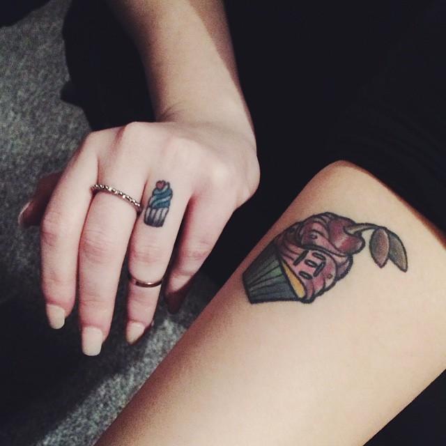 180 Delicate Feminine Tattoos - Lovely Photos