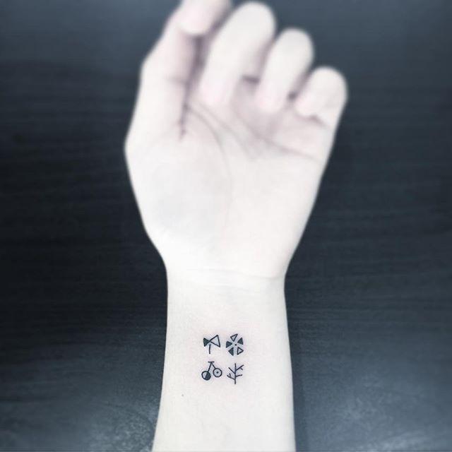 120 Tattoos on the Wrist (probably the most lovely photographs!)