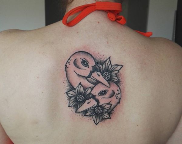 18 stunning swan tattoos and their that means.