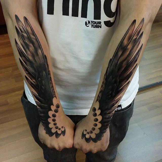 60 Tattoos of wings