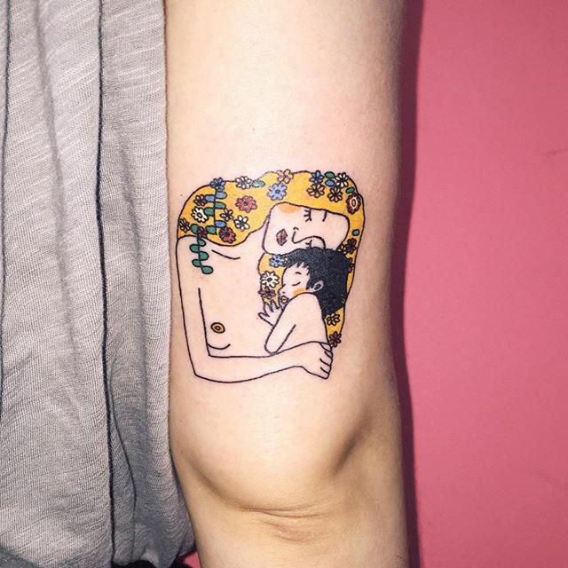 85 Household tattoos representing the union of family members