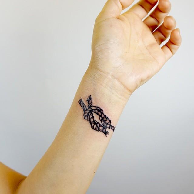 120 Tattoos on the Wrist (probably the most lovely photographs!)