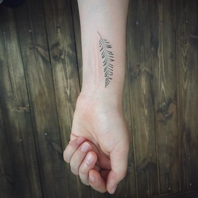 180 Delicate Feminine Tattoos - Lovely Photos