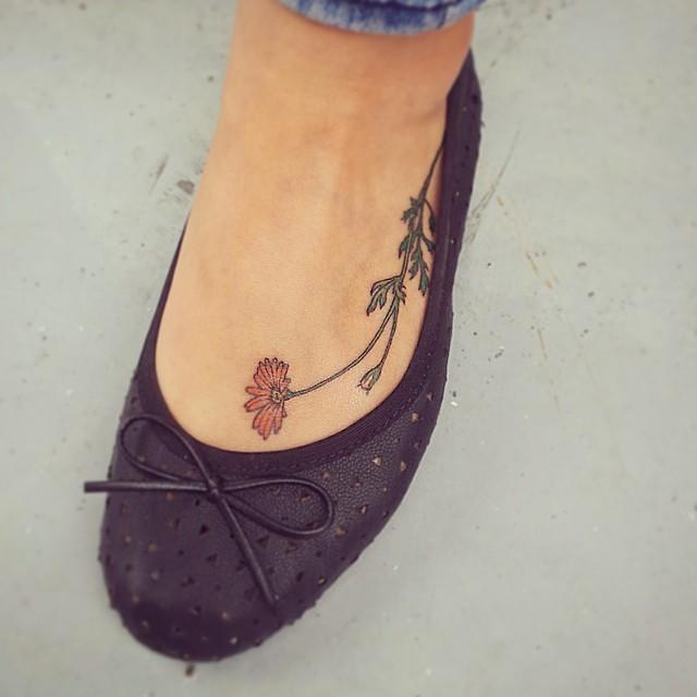 100 Tattoos on the Foot - Stunning and Inspiring Photographs