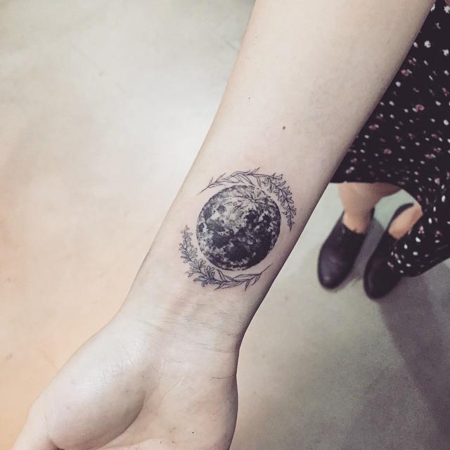 120 Tattoos on the Wrist (probably the most lovely photographs!)