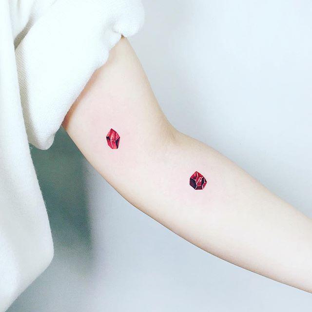 180 Delicate Feminine Tattoos - Lovely Photos