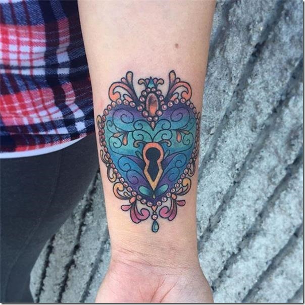 Lovely and Inspiring Coronary heart Tattoos