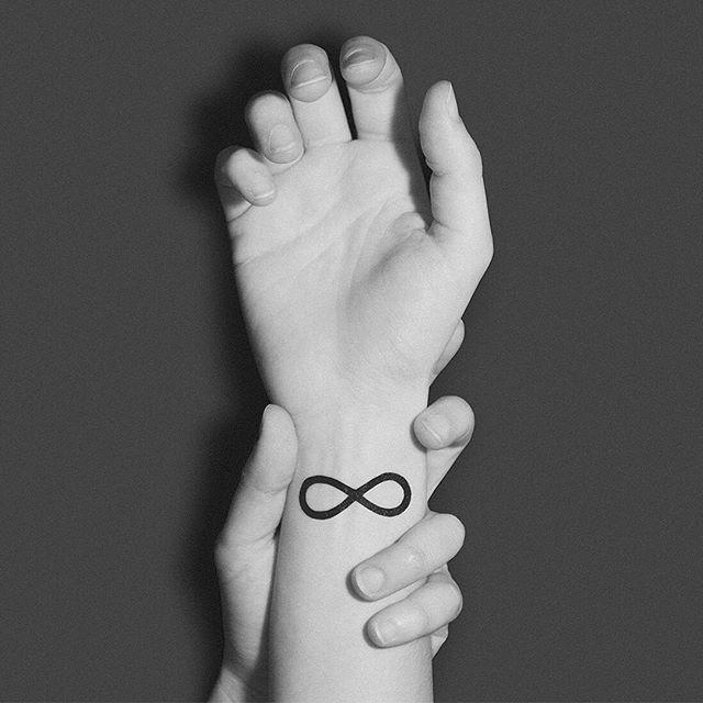 120 Tattoos on the Wrist (probably the most lovely photographs!)