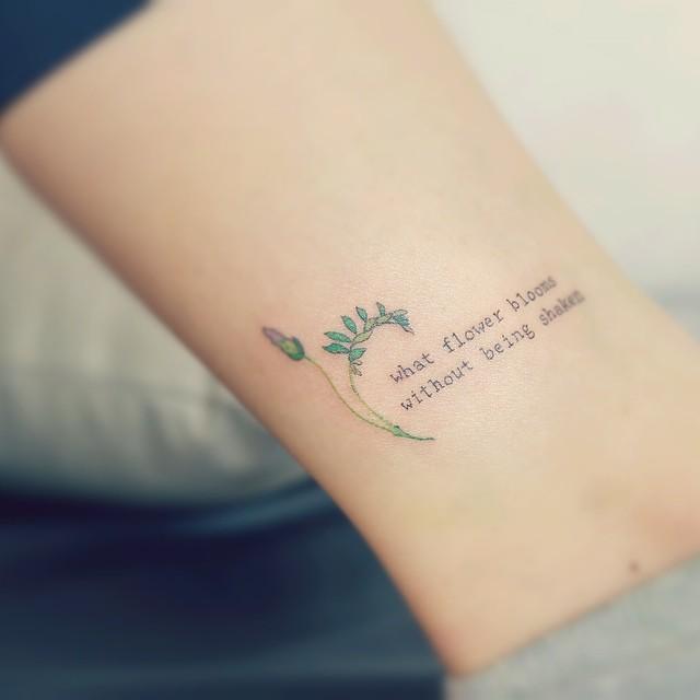 180 Delicate Feminine Tattoos - Lovely Photos