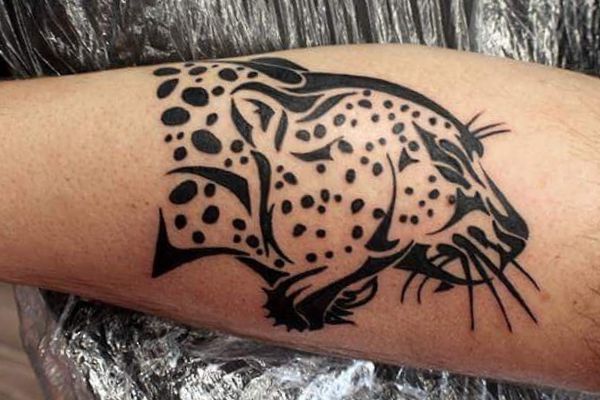 Jaguar tatuagens e seus significados