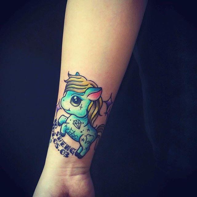 120 Tattoos on the Wrist (probably the most lovely photographs!)