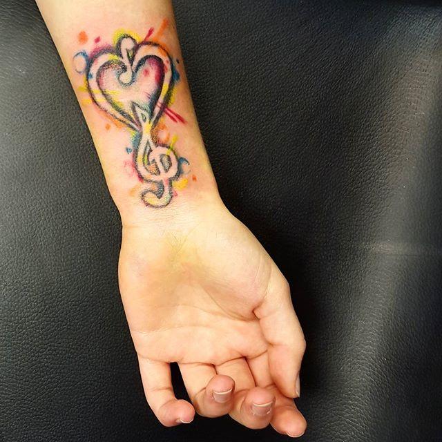 60 Tattoos of musical notes