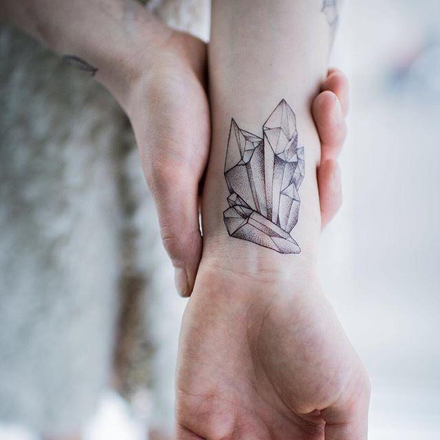 120 Tattoos on the Wrist (probably the most lovely photographs!)