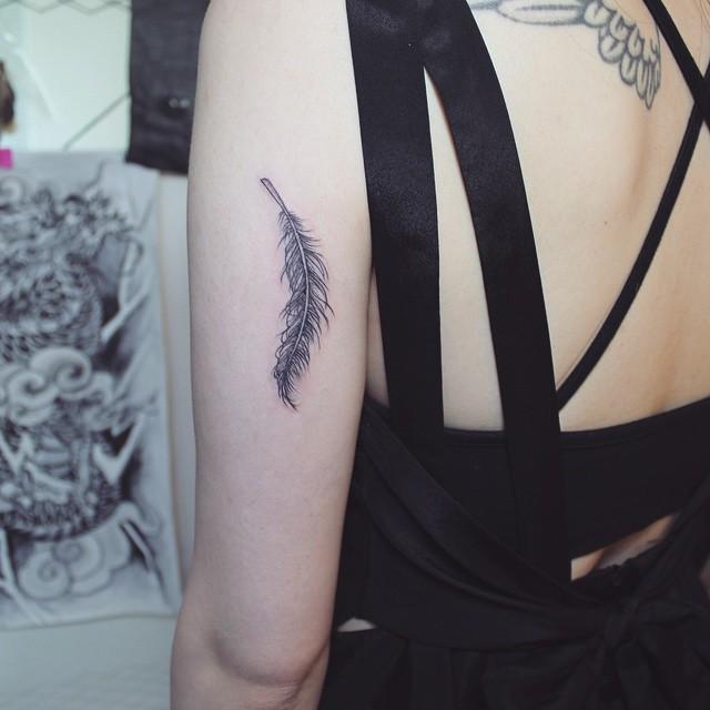 70 Feather Tattoos