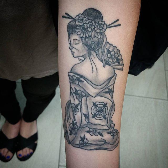 65 Stunning and Inspiring Geisha Tattoos