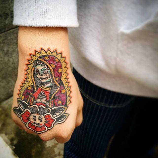 80 Tattoos on the Lovely Hand (the most effective images!)