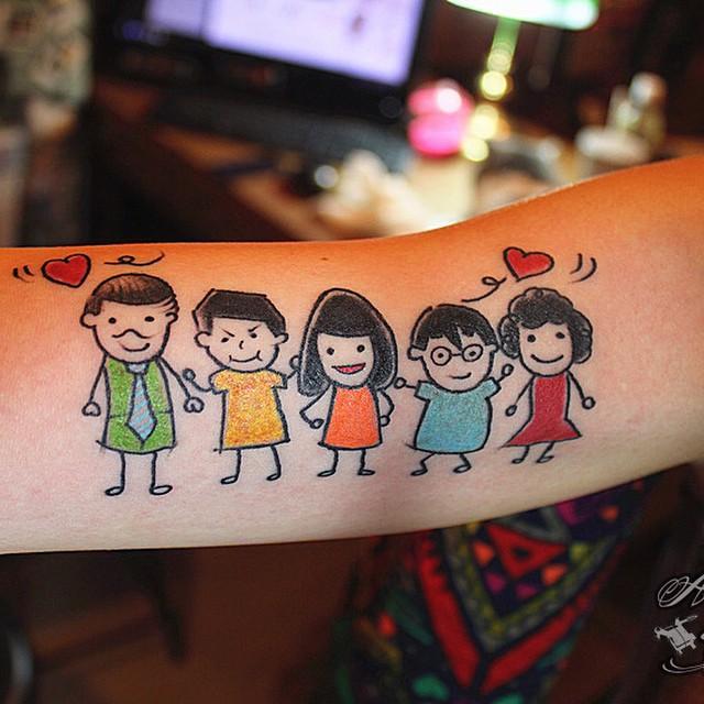 85 Household tattoos representing the union of family members