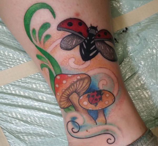 Mushroom Tattoos: 20 concepts with which means