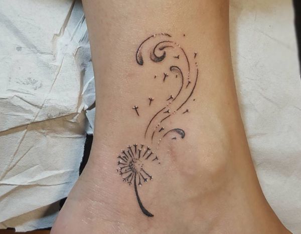 Dandelion (dandelion) tattoo - that means and 20 cool designs