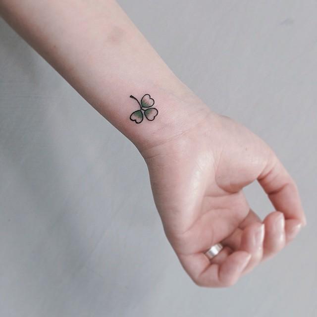 120 Tattoos on the Wrist (probably the most lovely photographs!)