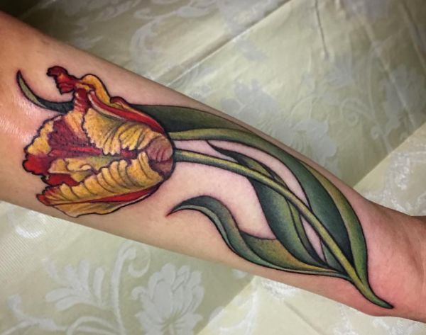 24 stunning tulip tattoos and their meanings