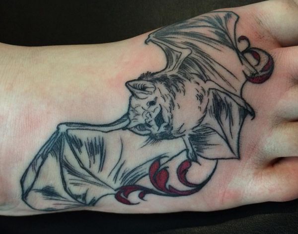 25 fascinated bat tattoos and their meanings