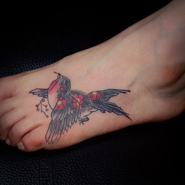 100 Tattoos on the Foot - Stunning and Inspiring Photographs