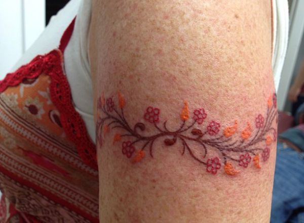 Essentially the most stunning bracelet tattoos for ladies