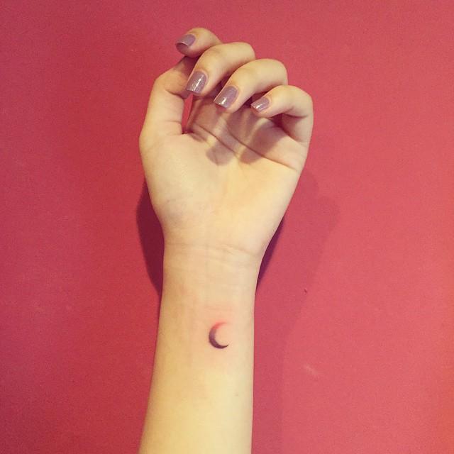 120 Tattoos on the Wrist (probably the most lovely photographs!)