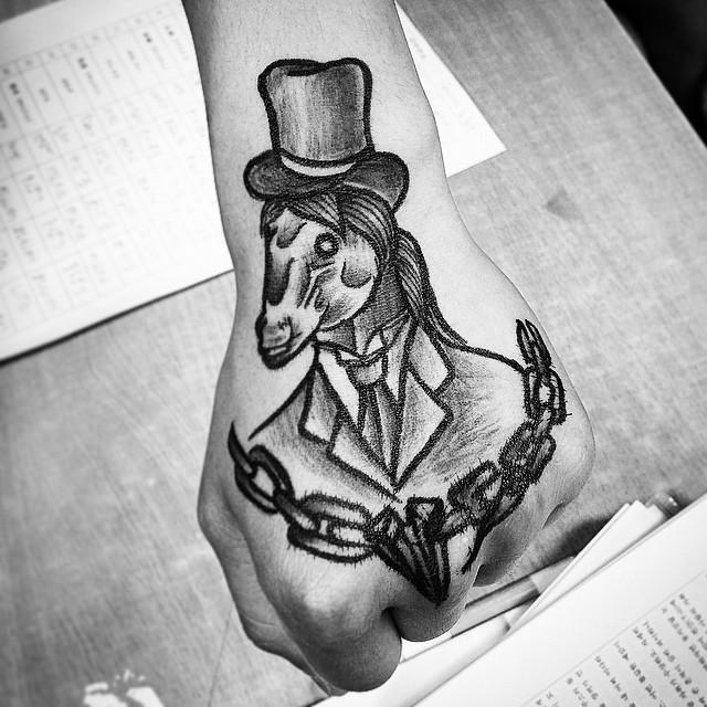 80 Tattoos on the Lovely Hand (the most effective images!)