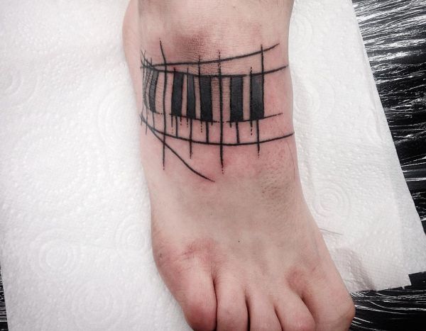 20 stylish foot tattoo concepts