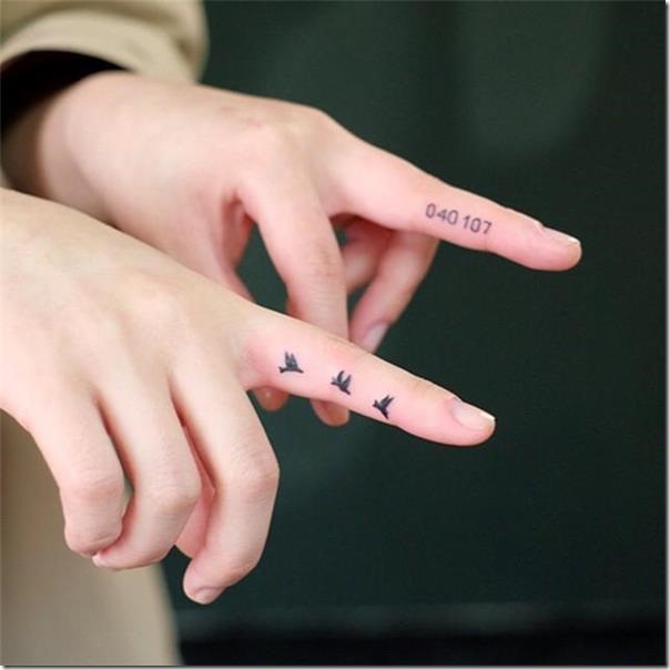 Finger Tattoos - Stunning and Inventive Fashions