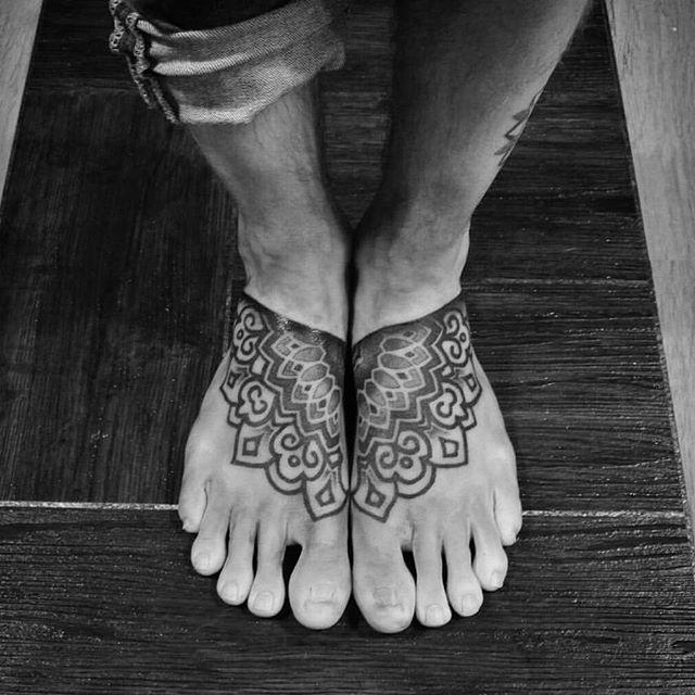 100 Tattoos on the Foot - Stunning and Inspiring Photographs