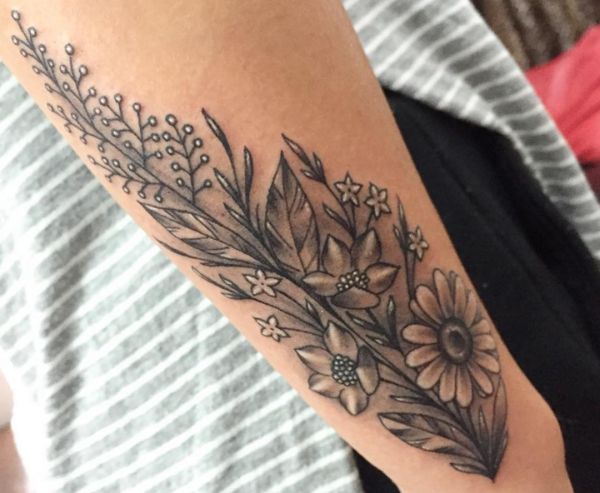 33 stunning daisy tattoos and their meanings