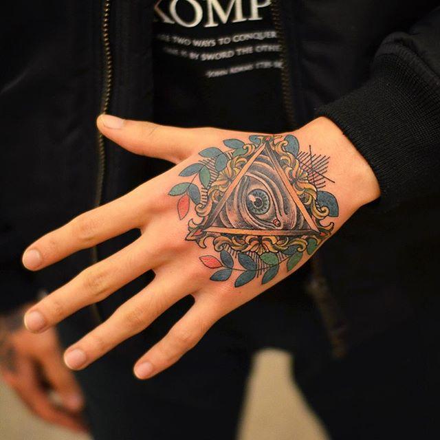 80 Tattoos on the Lovely Hand (the most effective images!)