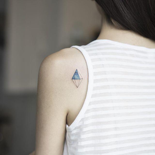 180 Delicate Feminine Tattoos - Lovely Photos