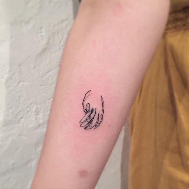 180 Delicate Feminine Tattoos - Lovely Photos