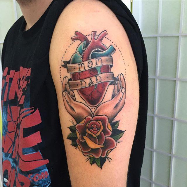 85 Household tattoos representing the union of family members