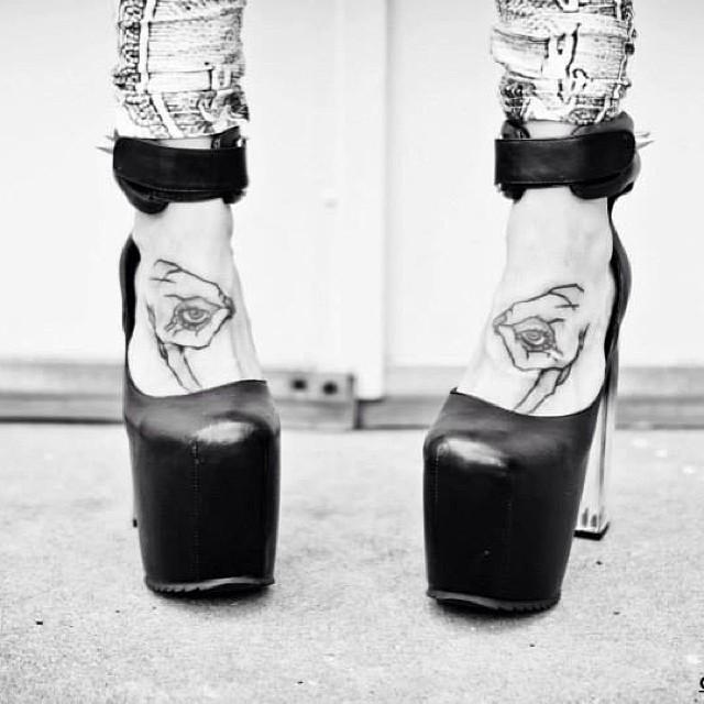 100 Tattoos on the Foot - Stunning and Inspiring Photographs