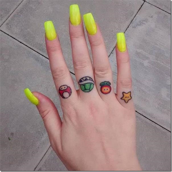 Finger Tattoos - Stunning and Inventive Fashions