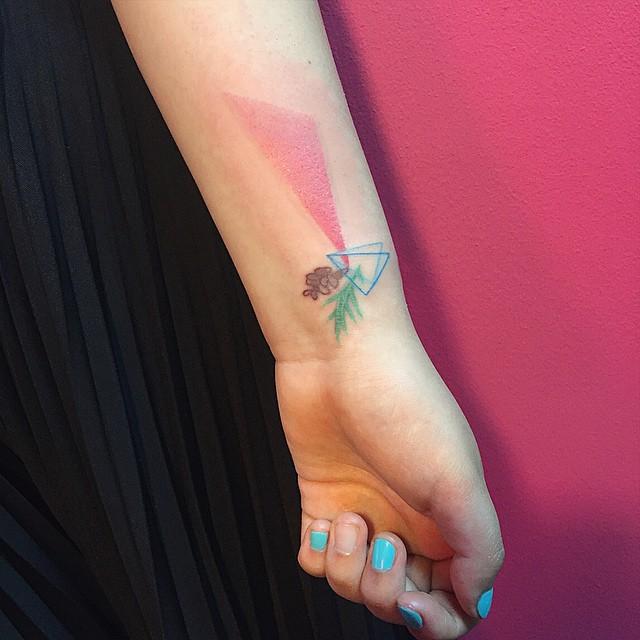 180 Delicate Feminine Tattoos - Lovely Photos