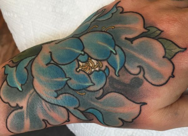 Peonies Tattoos: 21 concepts with which means