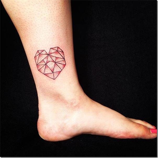 Lovely and Inspiring Coronary heart Tattoos