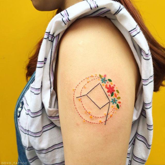 180 Delicate Feminine Tattoos - Lovely Photos