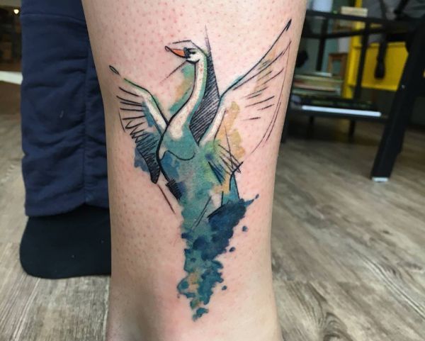 18 stunning swan tattoos and their that means