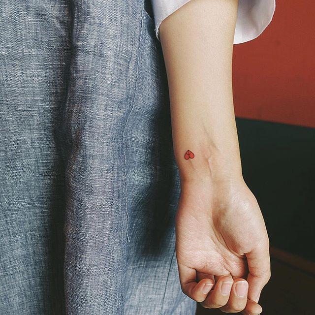 180 Delicate Feminine Tattoos - Lovely Photos