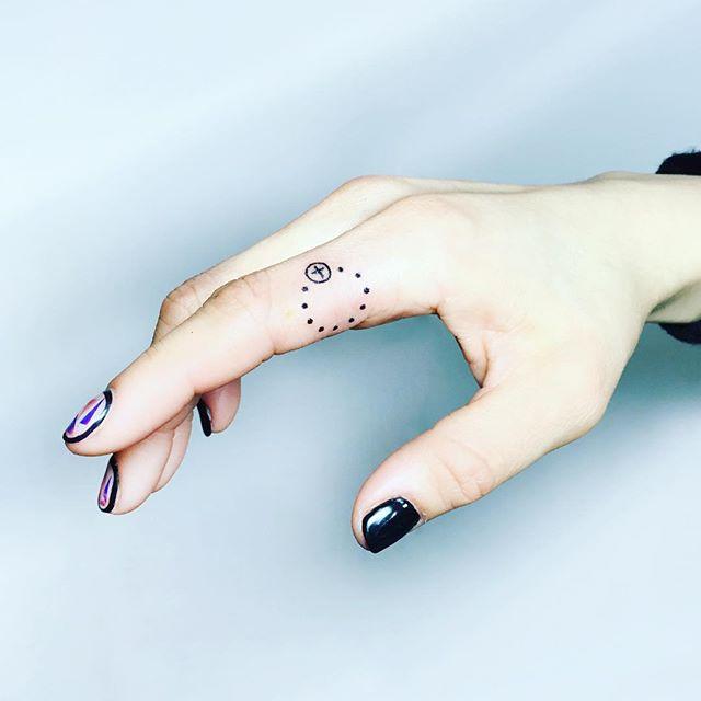 80 Tattoos on the Lovely Hand (the most effective images!)