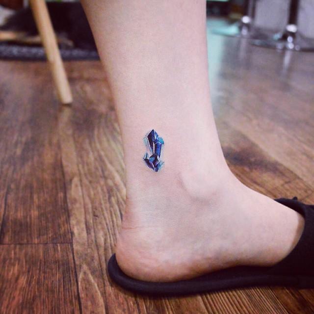 180 Delicate Feminine Tattoos - Lovely Photos