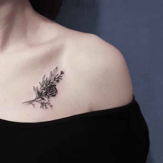 180 Delicate Feminine Tattoos - Lovely Photos